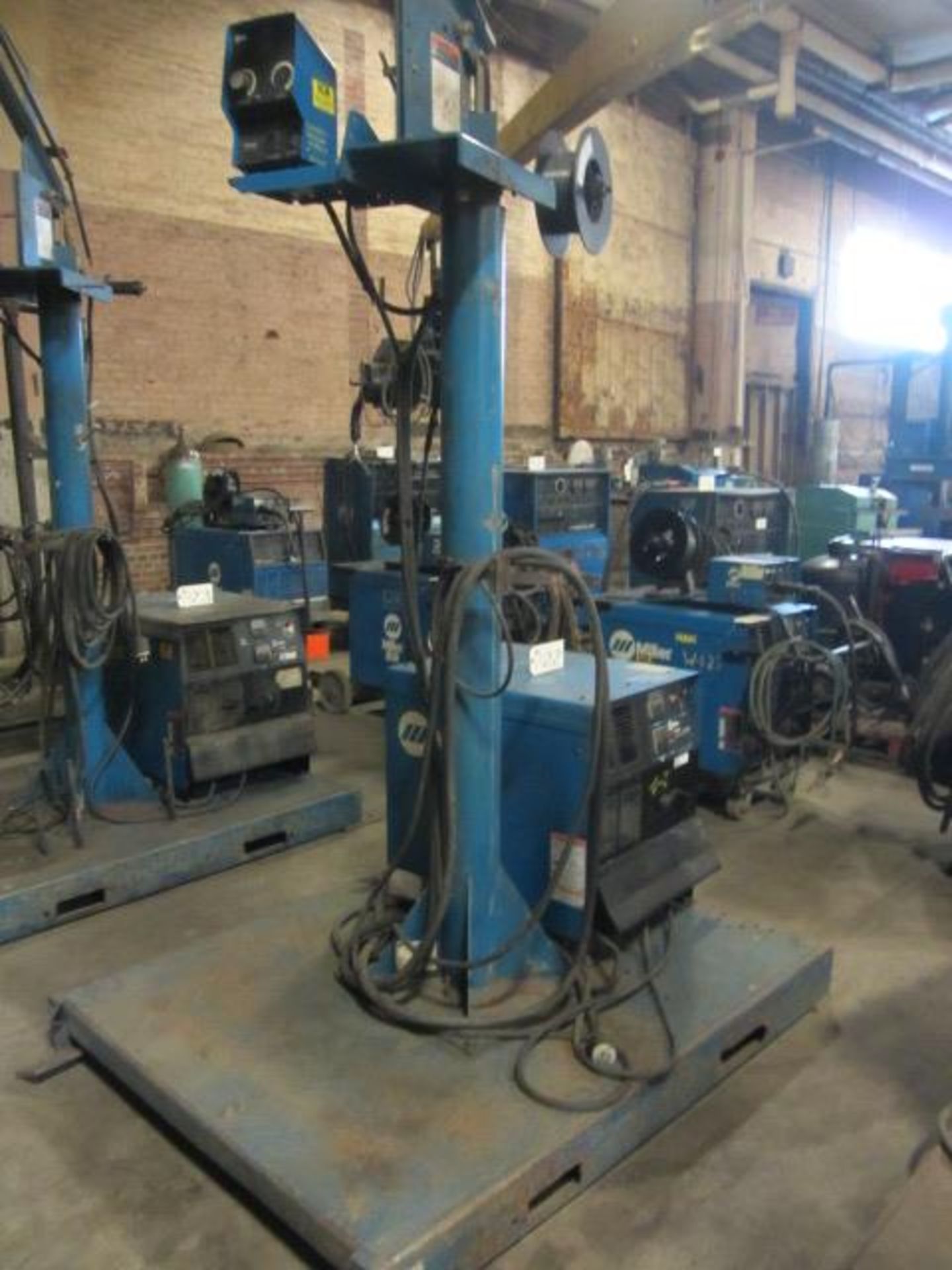 Miller CP302 Welder with Extend Reach Boom, Wire Feed, Platform, sn:KK050755 - Image 4 of 4