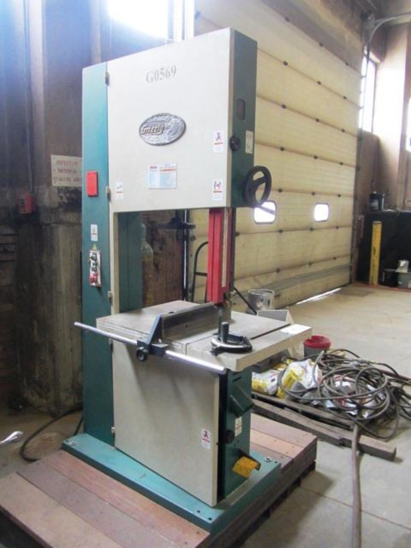 Grizzly G0569 24'' Heavy Duty Bandsaw, sn:0070006