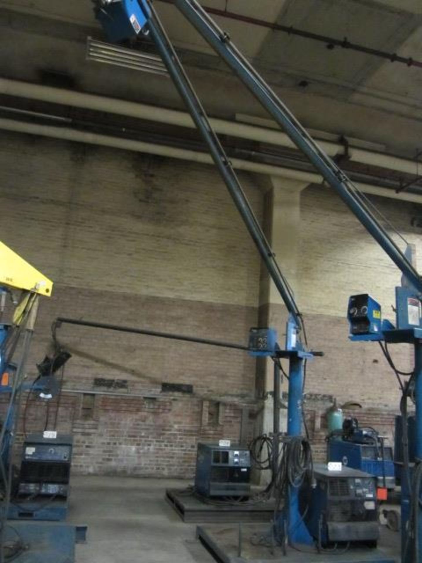 Miller CP302 Welder with Extend Reach Boom, Wire Feed, Platform, sn:LB215585 - Image 4 of 4