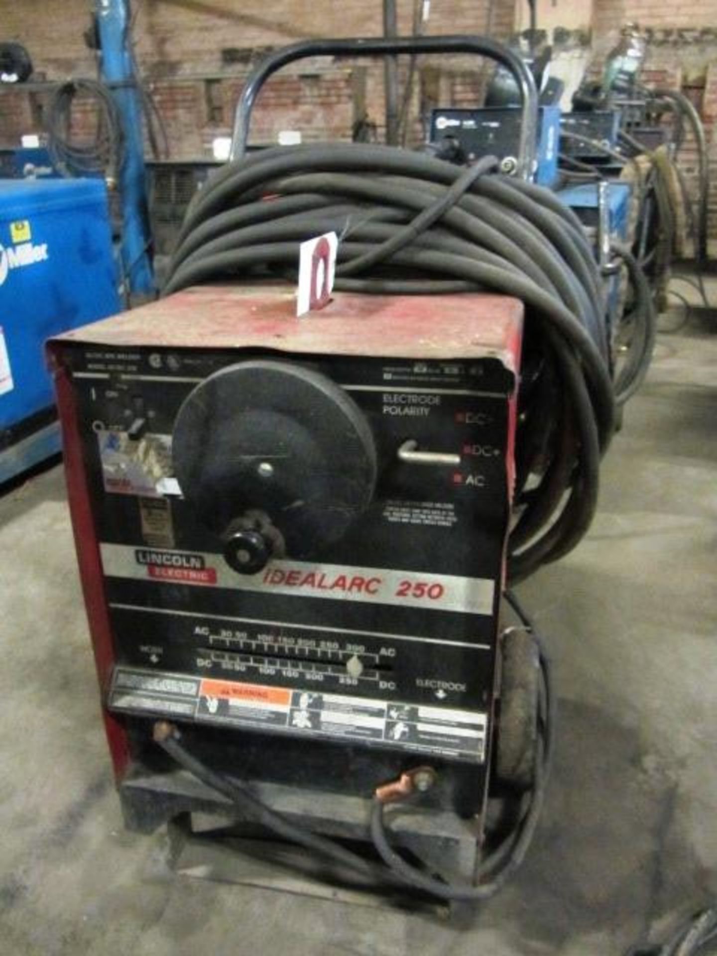 Lincoln IdealArc 250 Portable Welder, sn:AC-01178