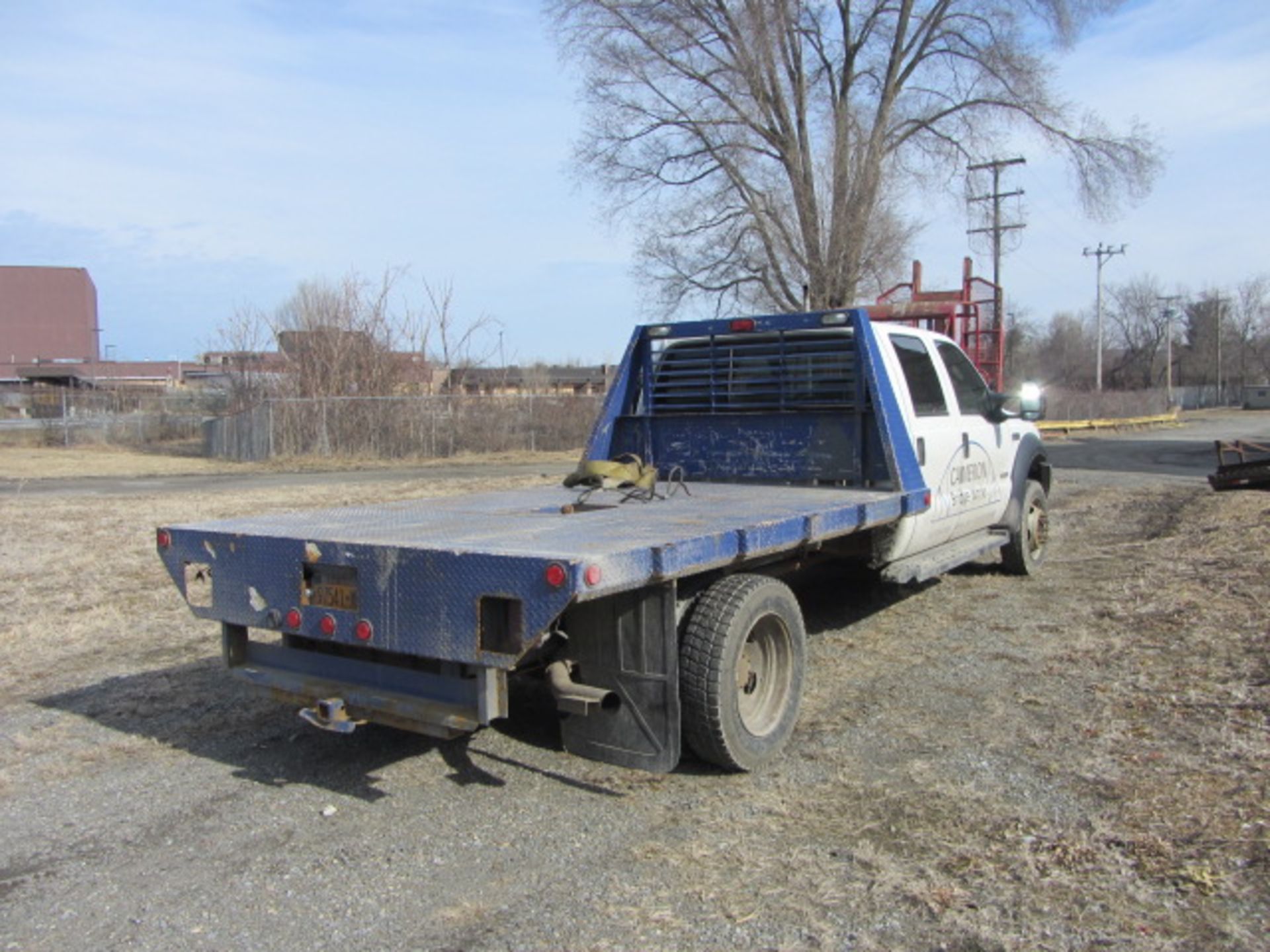 Ford F550 XLT Super Duty Flat Bed Truck with Gooseneck Hitch, 10' Diamond Plate Deck, Dual Rear - Image 4 of 6