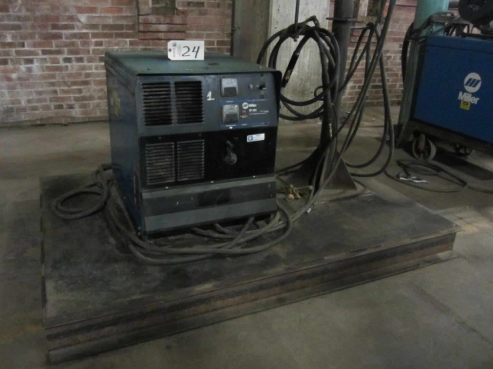 Miller CP302 Welder with Extend Reach Boom, Wire Feed, Platform, sn:LC534611 - Image 2 of 3