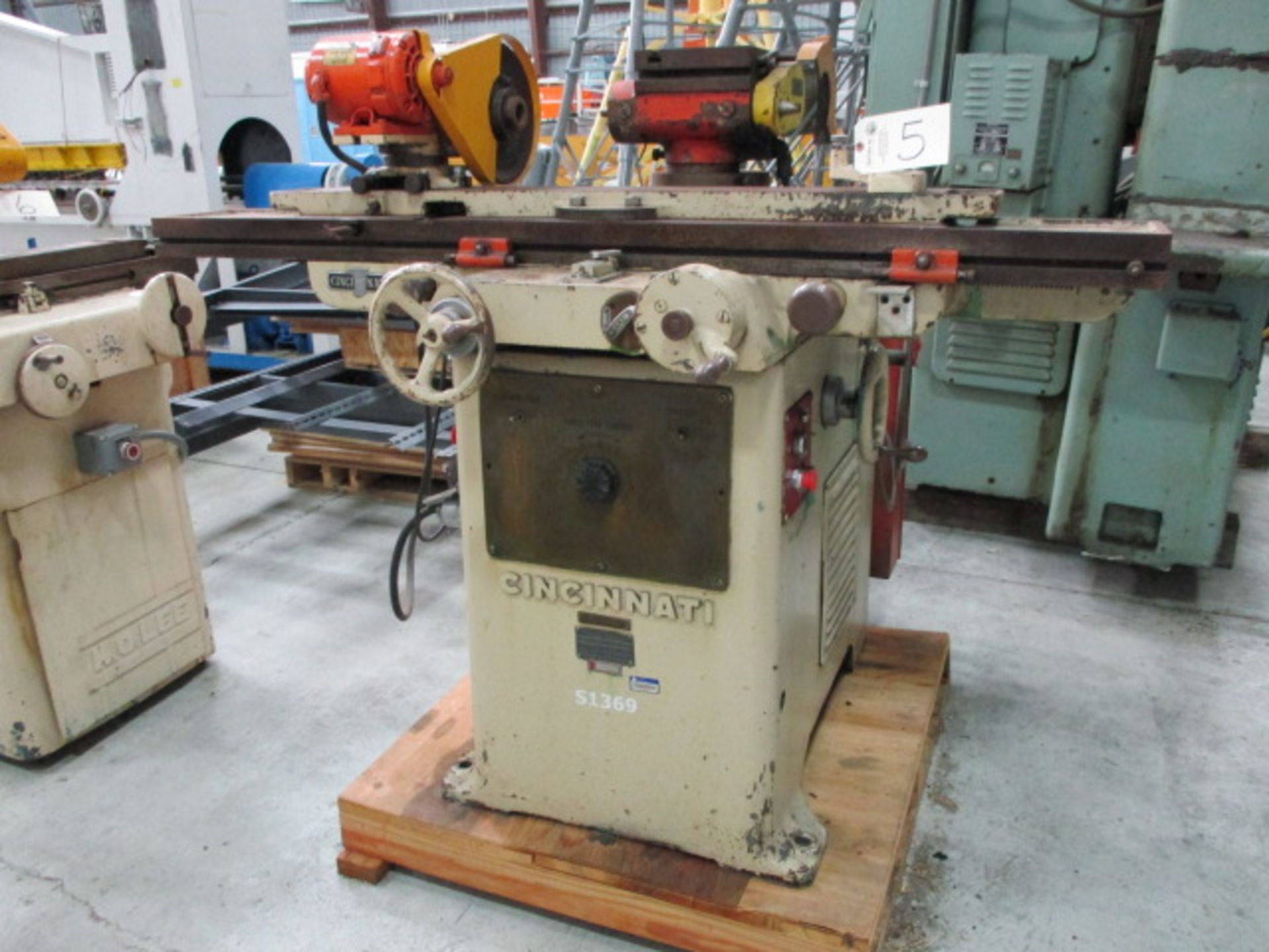 Cincinnati Tool & Cutter Grinder with Table, Powerfeed, sn:1D215D182 - Image 5 of 6