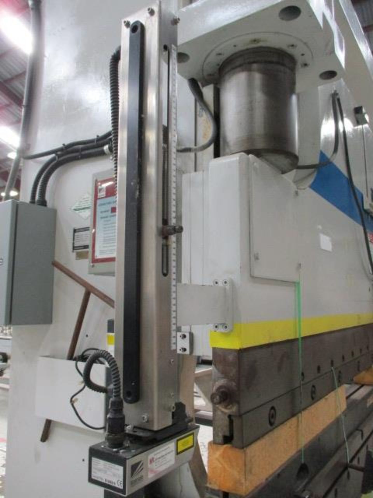 Cincinnati 230CB x 10FT 230 Ton x 12' 2-Axis CNC Hydraulic Press Brake with 10' Between Housings, - Image 6 of 12