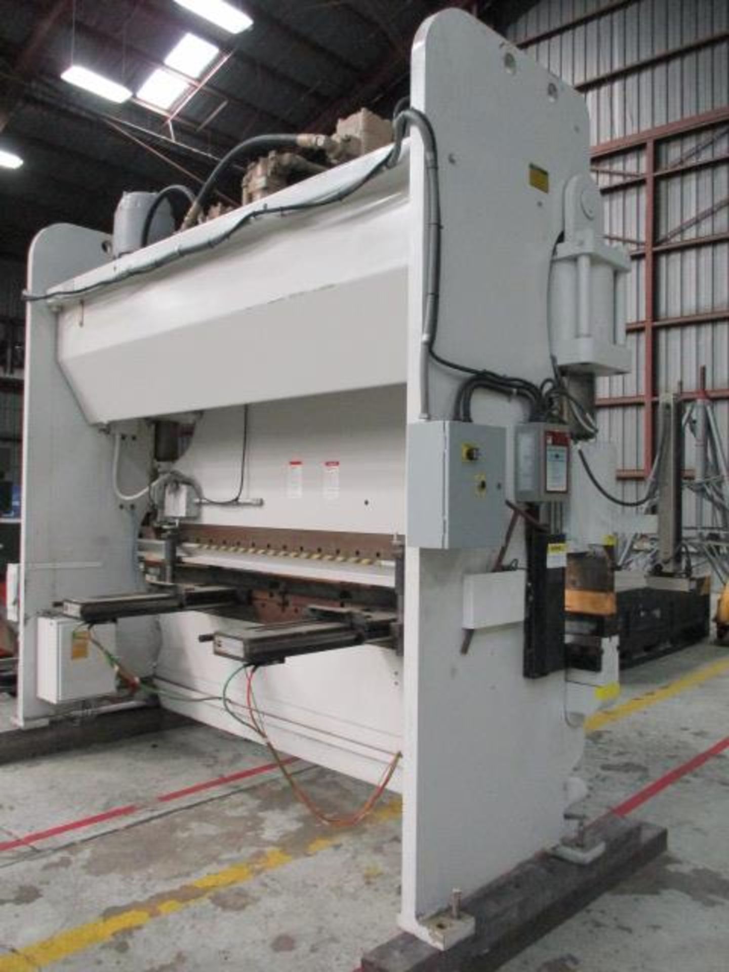 Cincinnati 230CB x 10FT 230 Ton x 12' 2-Axis CNC Hydraulic Press Brake with 10' Between Housings, - Image 8 of 12