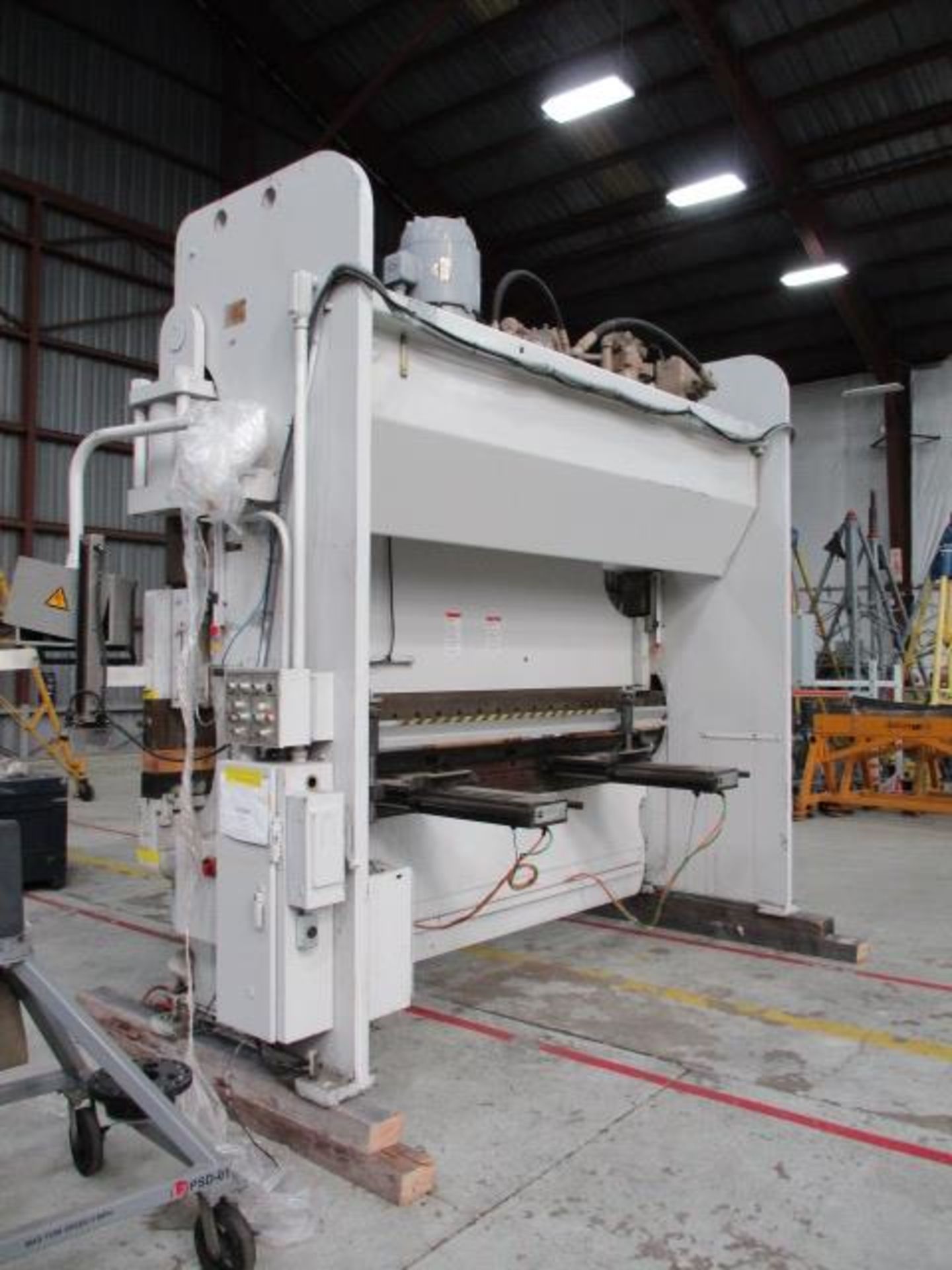 Cincinnati 230CB x 10FT 230 Ton x 12' 2-Axis CNC Hydraulic Press Brake with 10' Between Housings, - Image 10 of 12