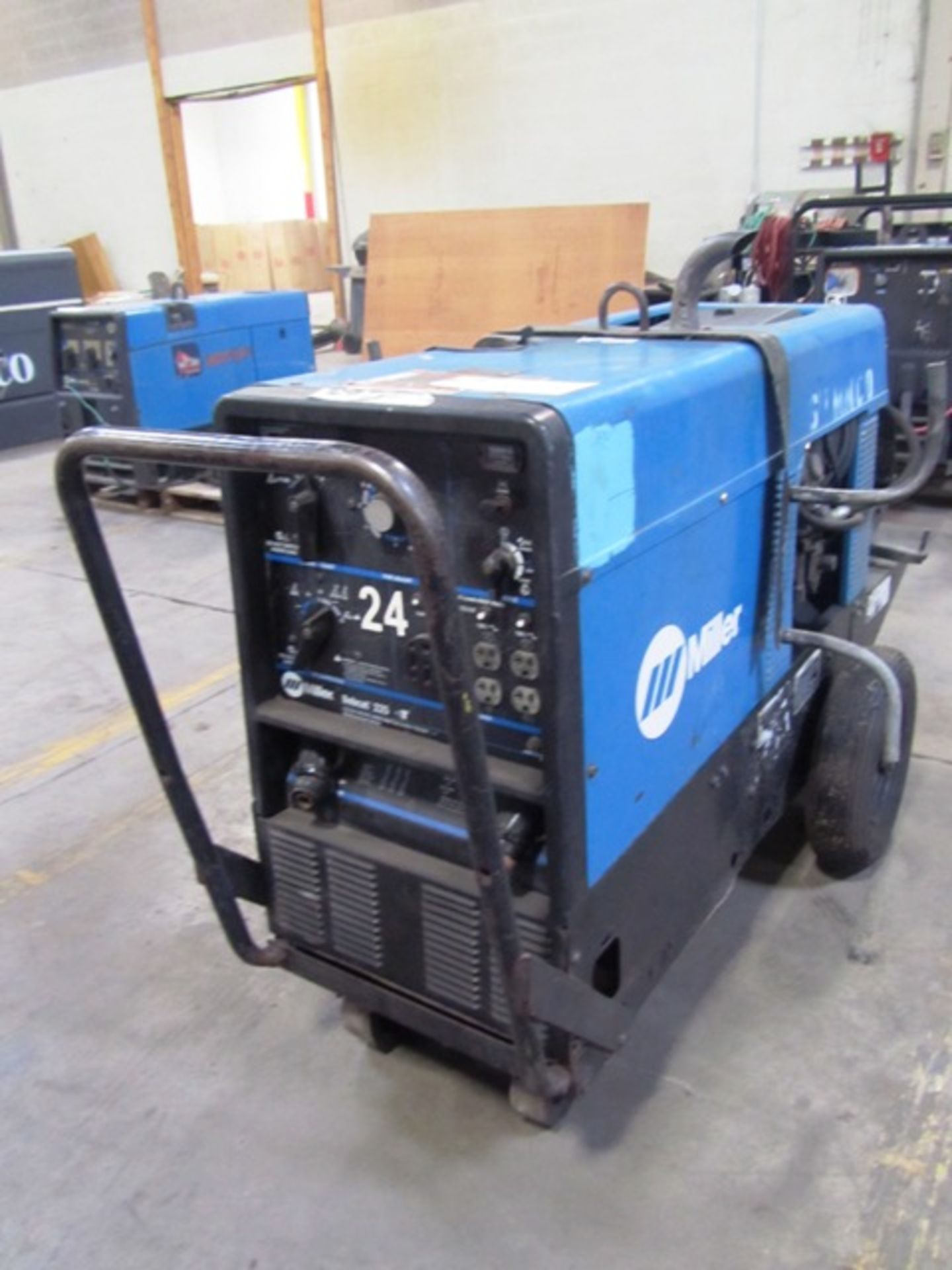 Miller Bobcat 225 CC / CV AC / DC 8500 Propane Portable Welder Generator, sn:KK321717