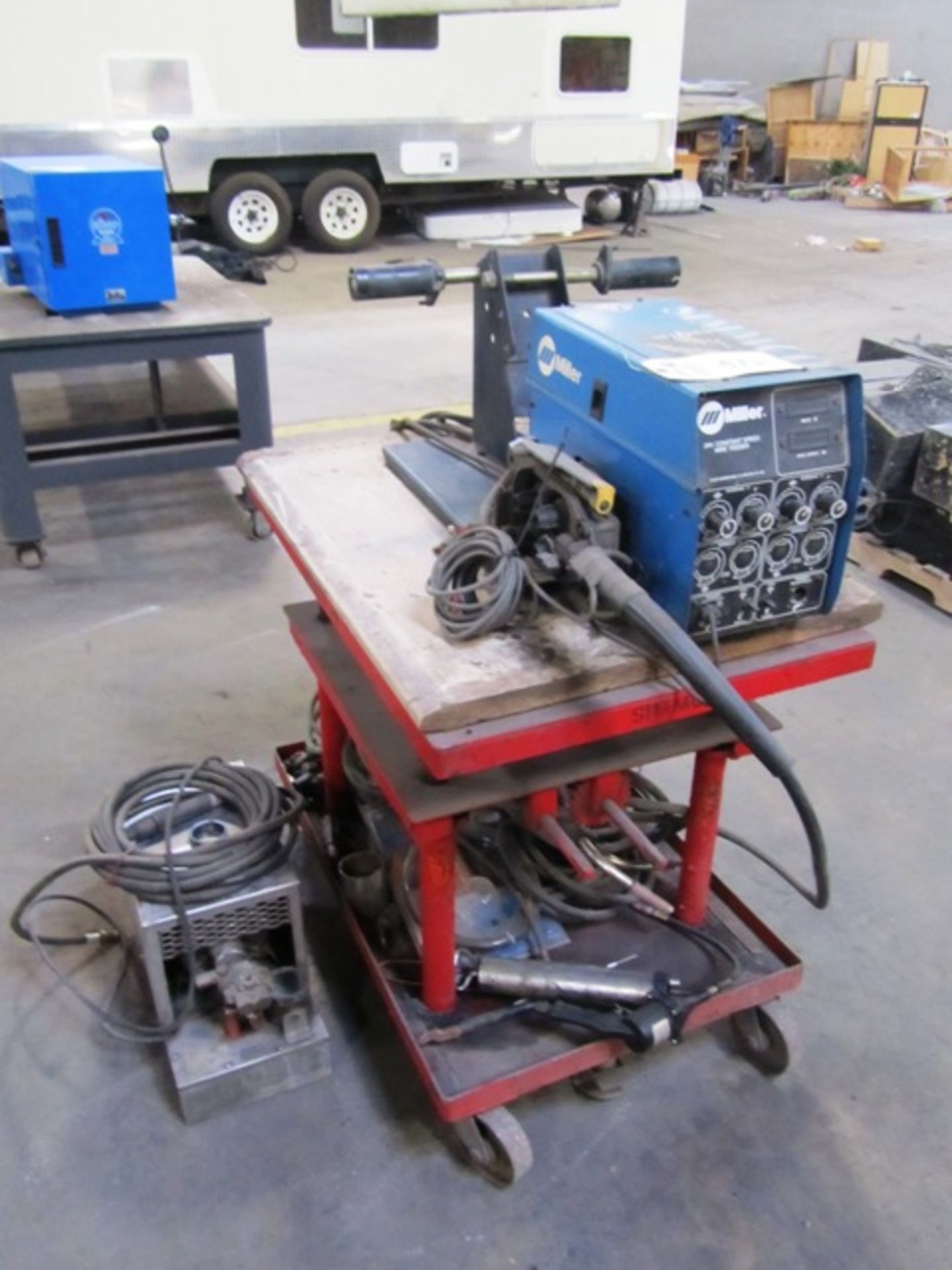 Miller 24V Constant Speed Wire Feeder with Bernard Chiller