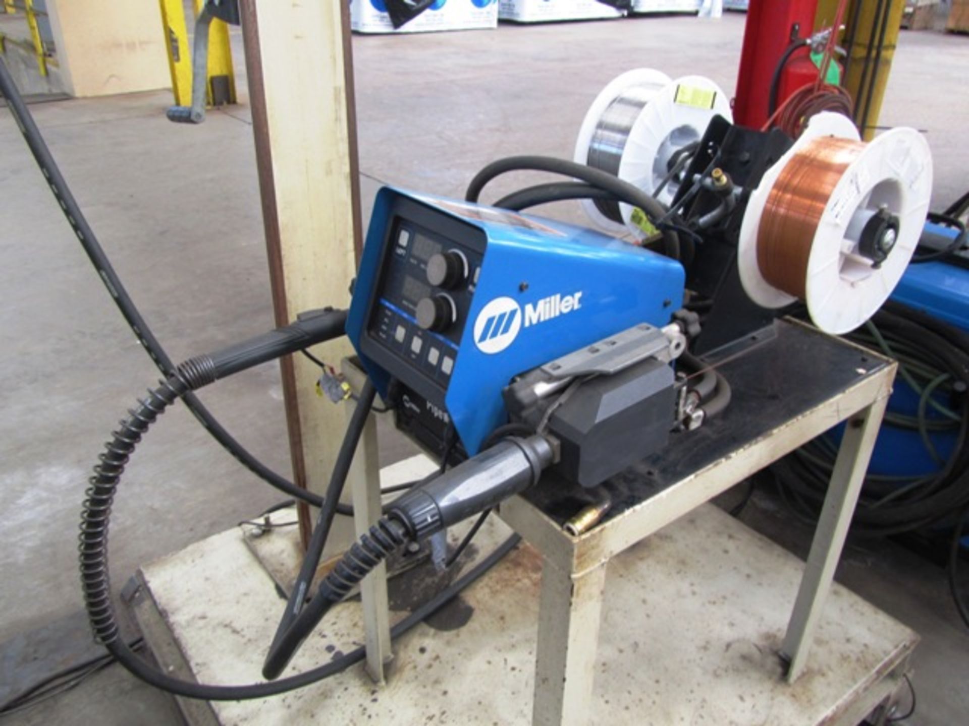 Miller PipeWorx 400 Portable Mig Welder with Miller PipeWorx Dual Wire Feeder, sn:MD130021G - Image 2 of 2