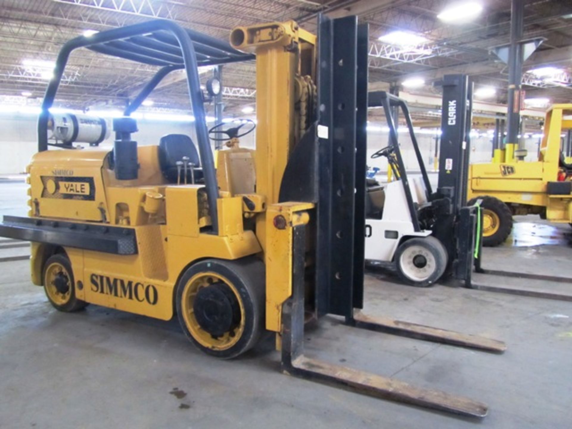 Yale Model GJ220-FAS-G 22,000lb Capacity LP Forklift with Solid Tires, 4' Forks, 112'' Reach, sn: