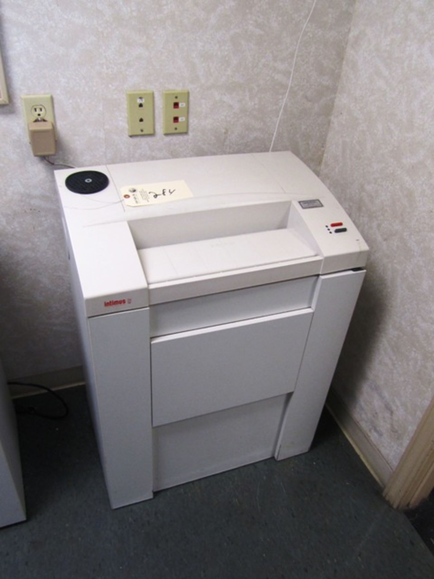 Intimus 452 Paper Shredder