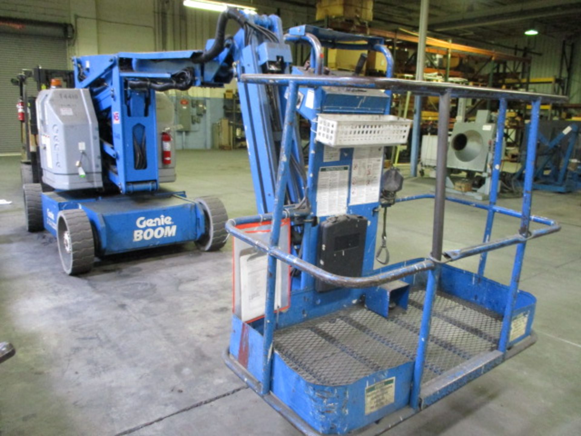 Genie Z-34/22N Electric Boom Lift with 34' Lift Height, Basket, Controls, sn:2061, mfg.1999 - Image 6 of 9