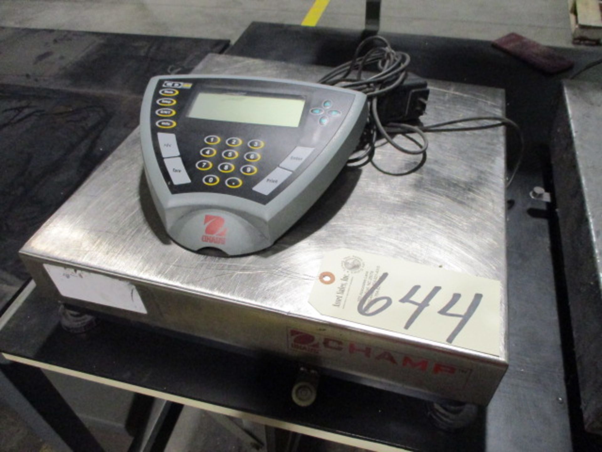 Ohaus Scale with Ohaus Readouts