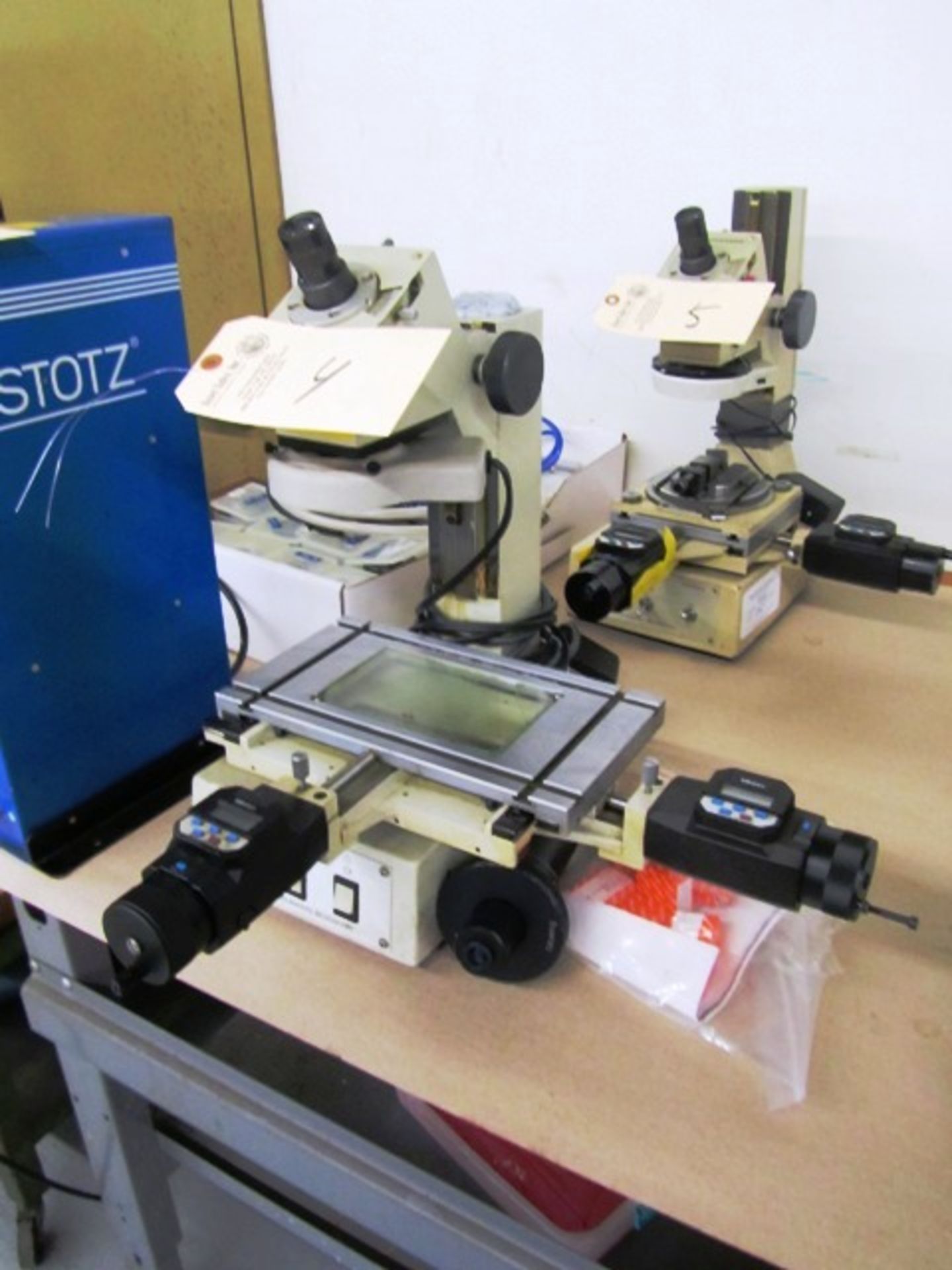 Mitutoyo Toolmakers Microscope