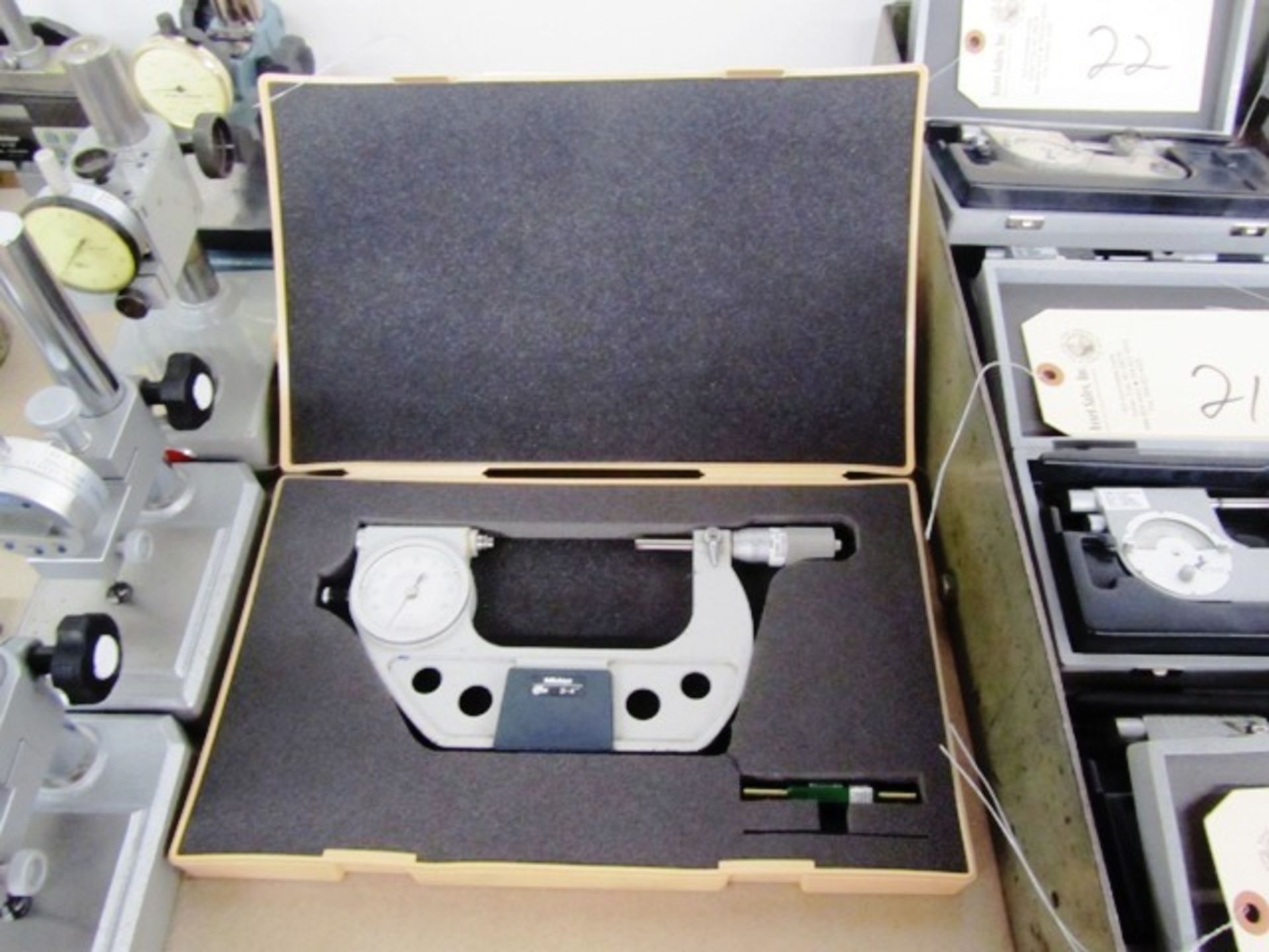 Mitutoyo 3'' - 4'' Micrometer