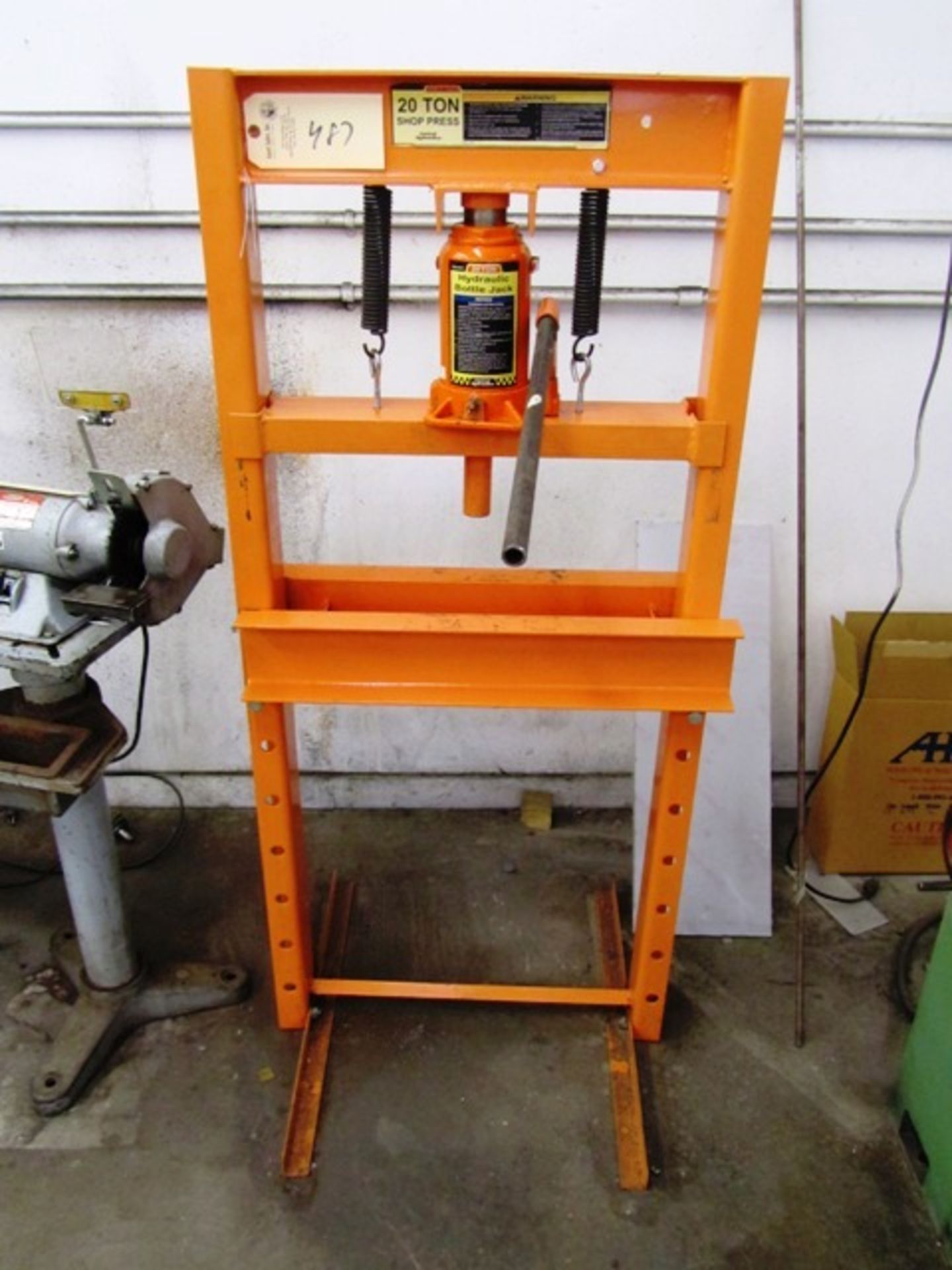 Central Hydraulics 20 Ton H Frame Shop Press with 22'' Between Uprights