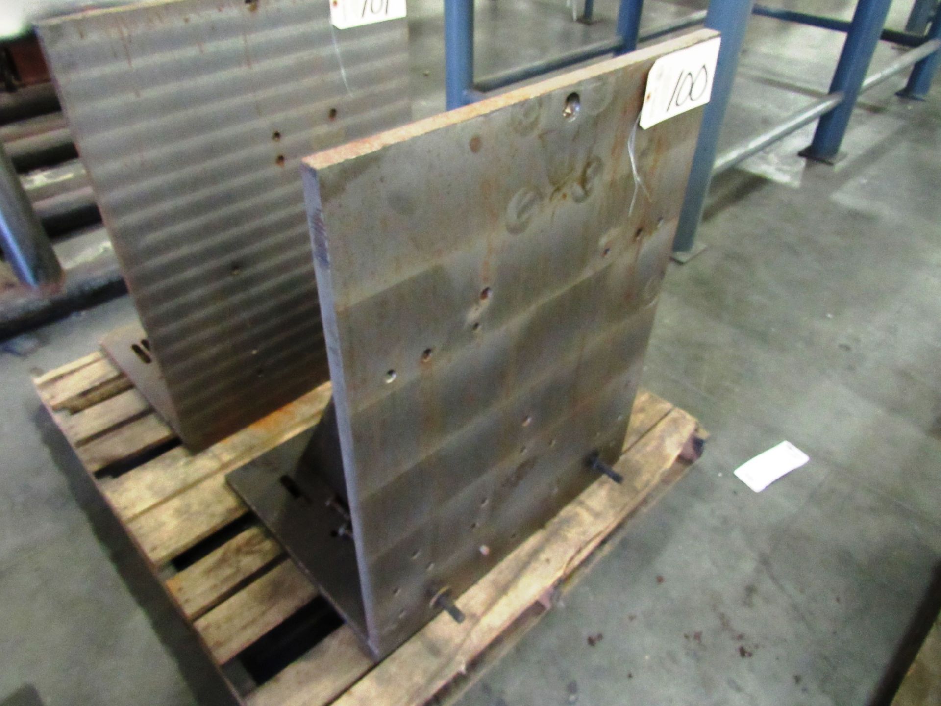 24''W x 32''H Angle Plate