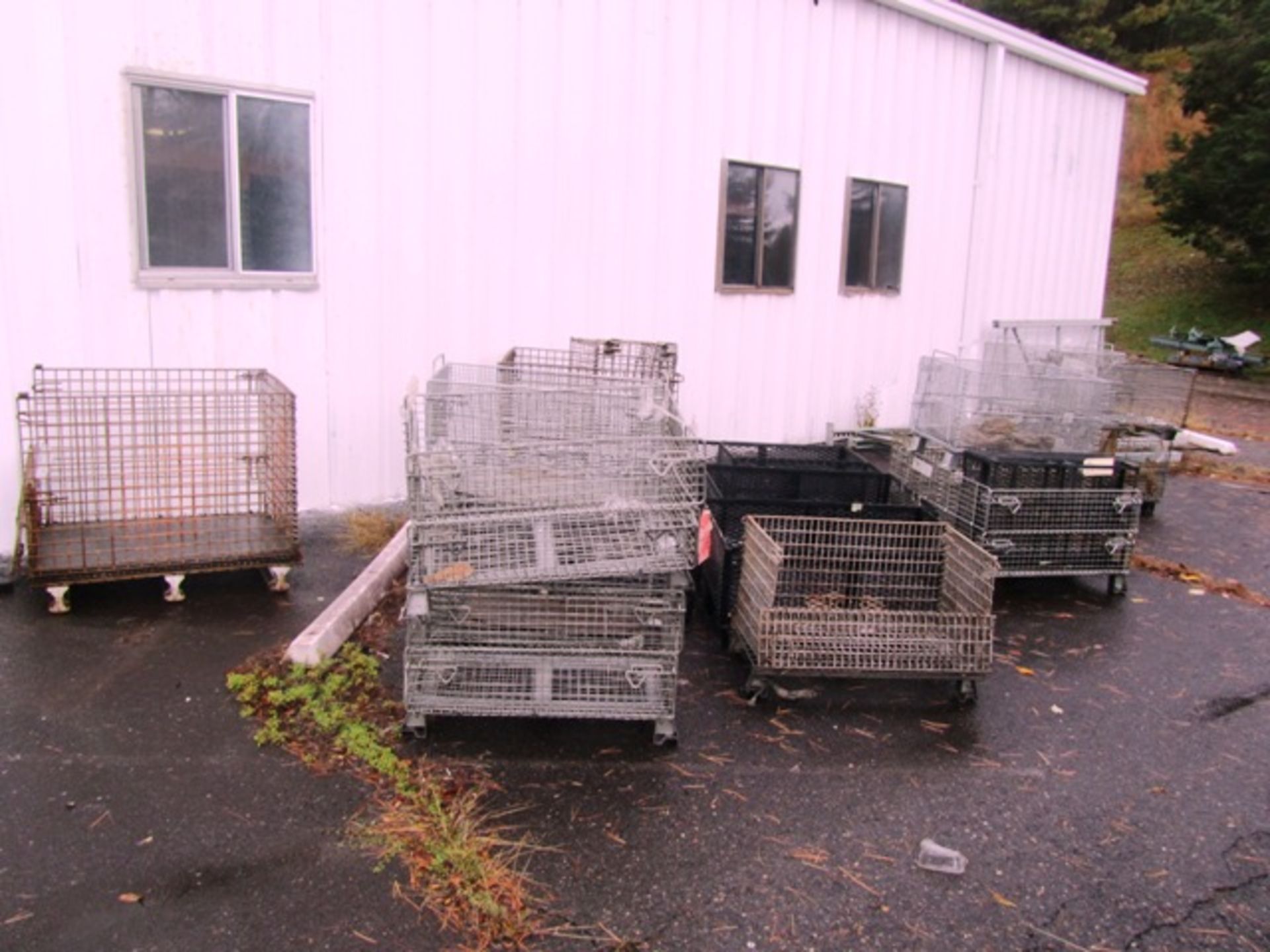 Approx (20) Assorted Collapsible Baskets