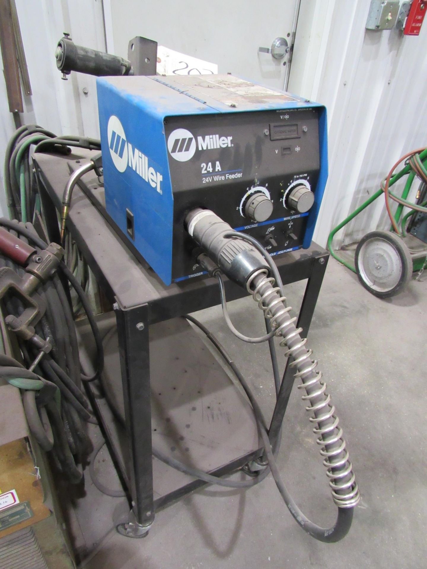 *Miller Delta Fab Mig Welder, sn:MC340169C with Miller 24A Wire Feeder, sn:MC290325V, *Linde SE- - Image 8 of 17