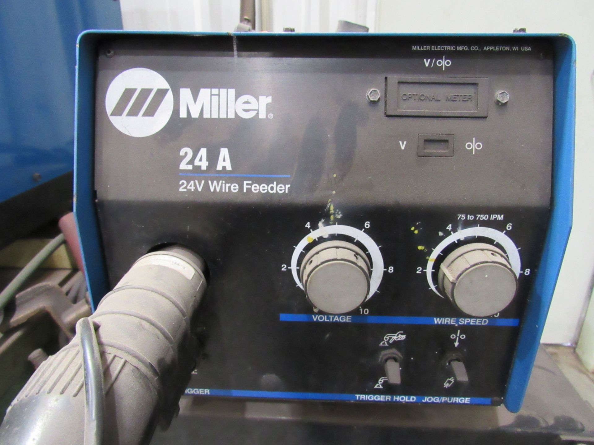 *Miller Delta Fab Mig Welder, sn:MC340169C with Miller 24A Wire Feeder, sn:MC290325V, *Linde SE- - Image 7 of 17