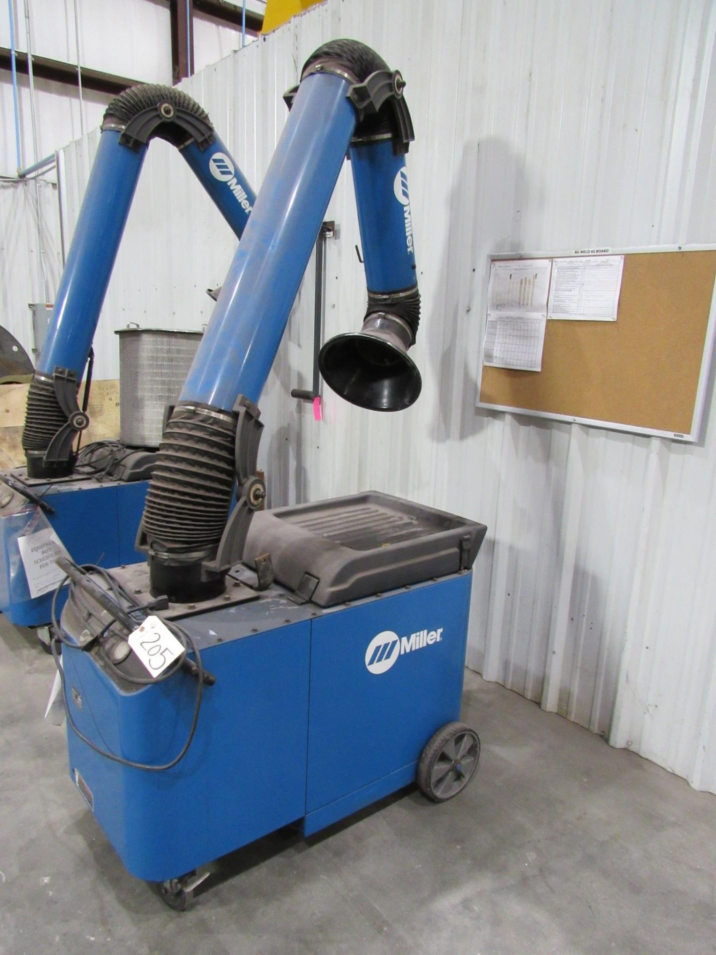 *Miller Delta Fab Mig Welder, sn:MC340169C with Miller 24A Wire Feeder, sn:MC290325V, *Linde SE- - Image 14 of 17