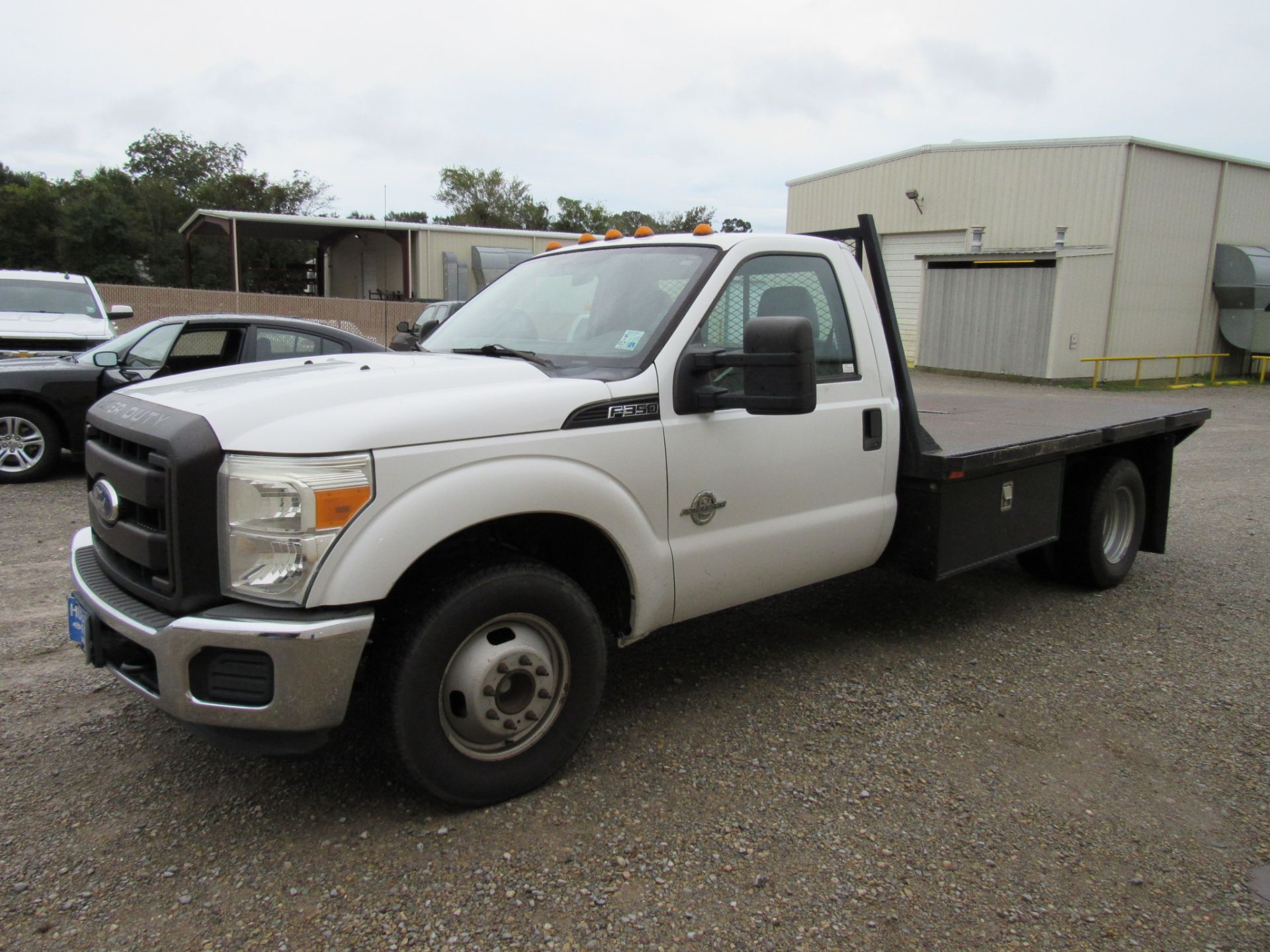 Ford F350 Superduty Stakebody Truck - Image 4 of 8