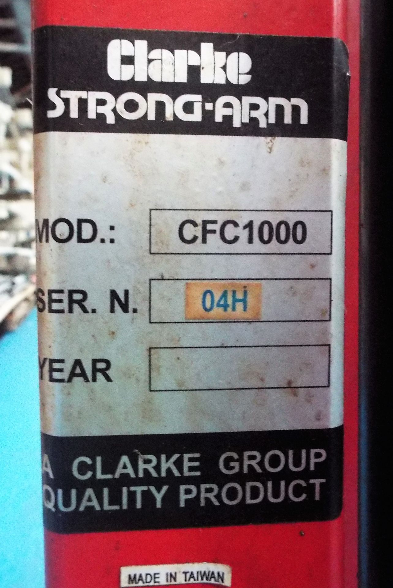 Clarke Strongarm Workshop Lift. - Image 2 of 4
