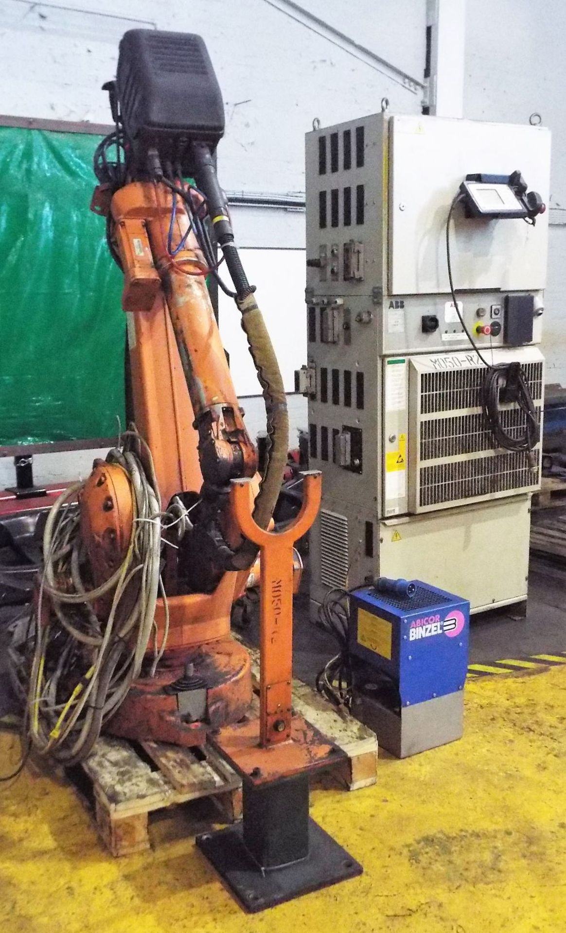 ABB 2400L Mig Welding Robot