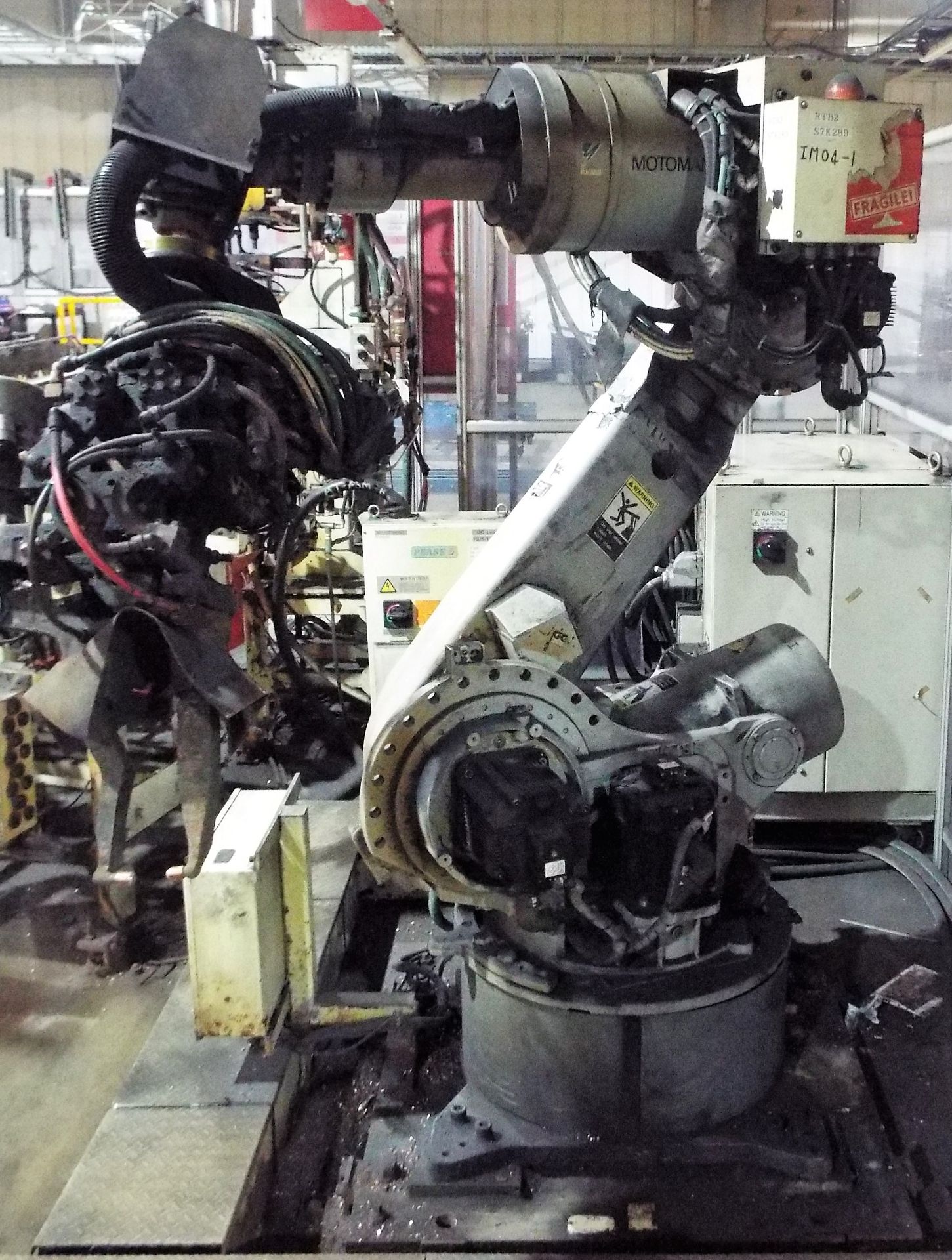 Motoman Yakasawa ES165N industrial Spot Welding Robot.