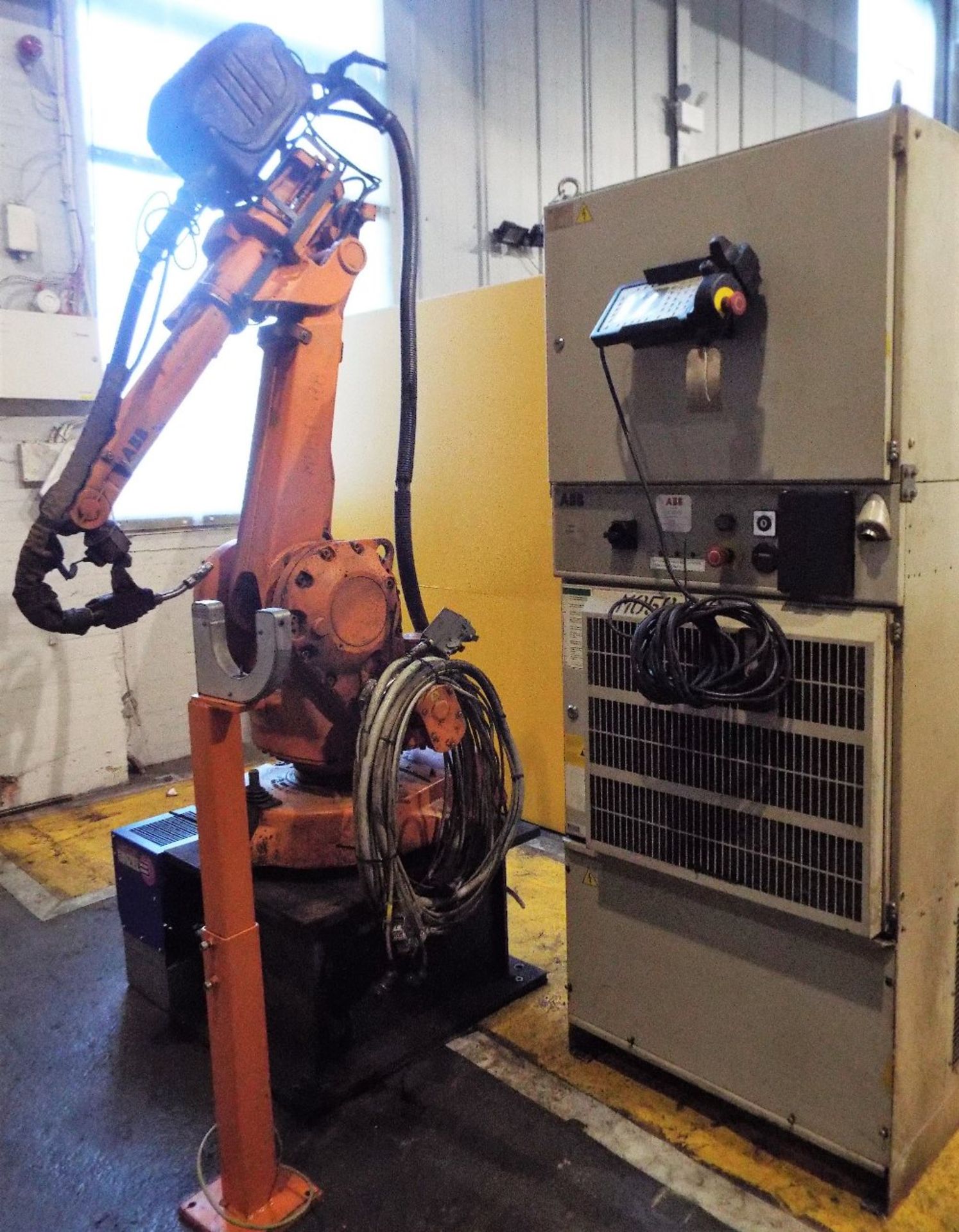 ABB 2400L Mig Welding Robot. - Image 3 of 14