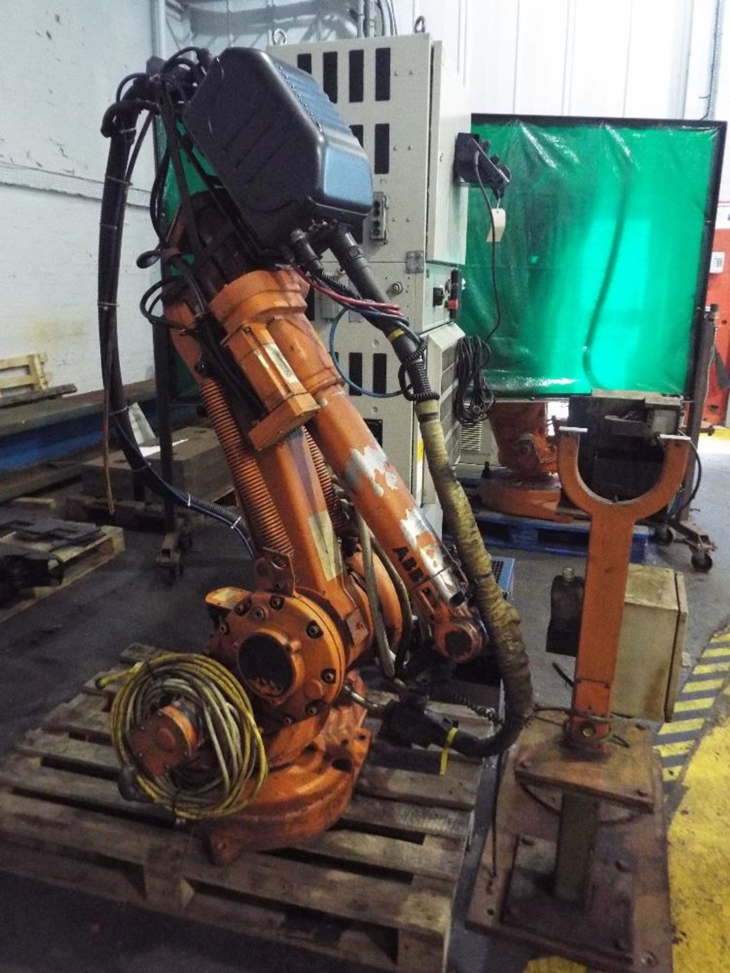 ABB 1400 Mig Welding Robot - Bild 2 aus 16