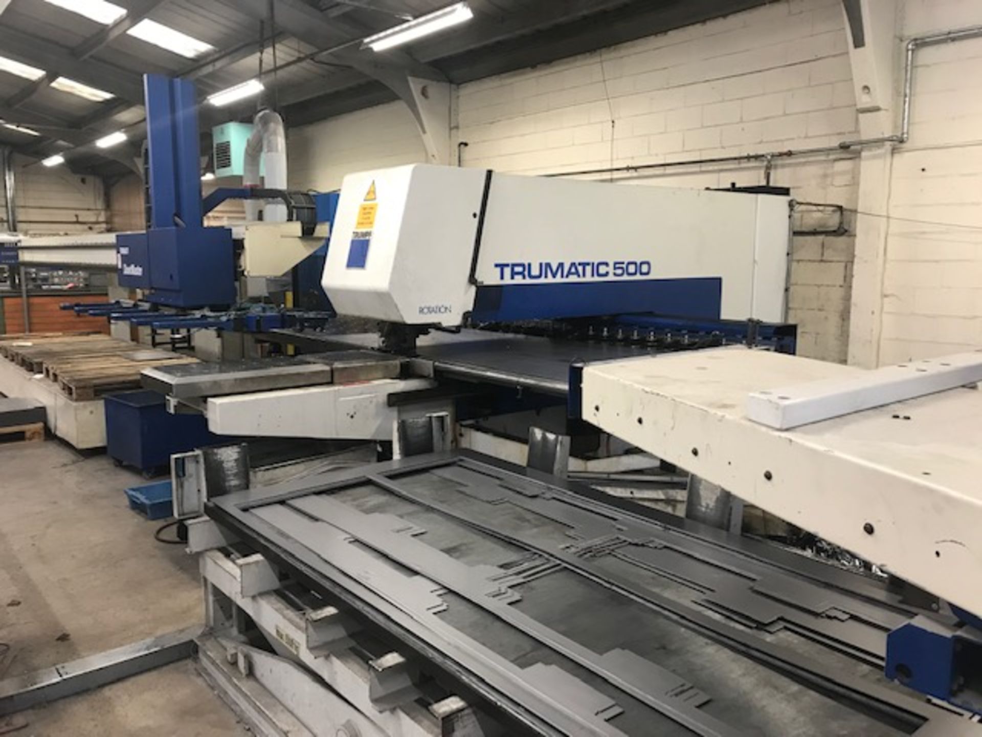 Trumpf Trumatic T500R FMC Punch Press cw Trumalift Sheet Master Auto Load & Skeleton Removal Table. - Image 42 of 47