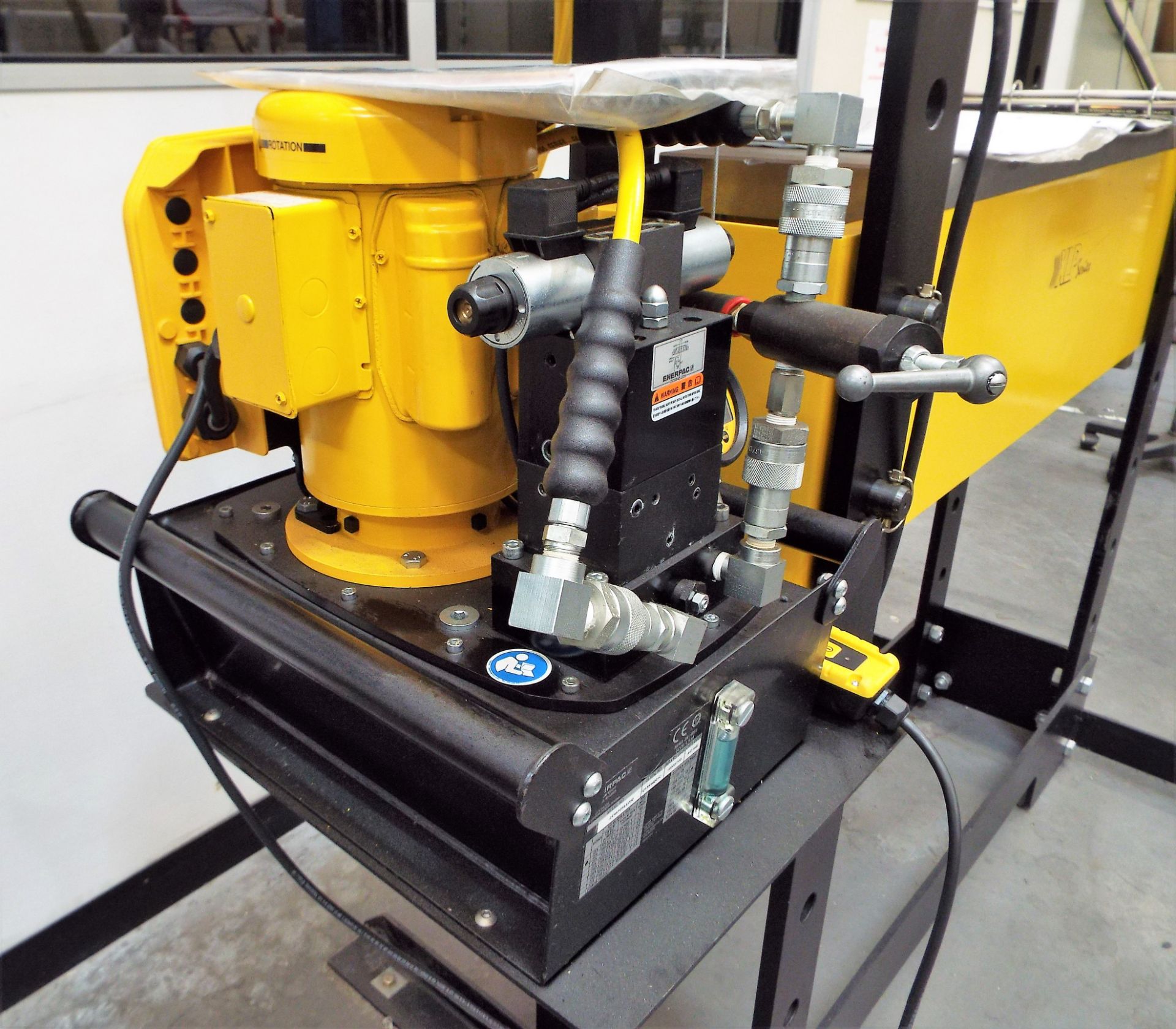 Enerpac XLP50 Workshop Press cw ZE Series Electric Pump and Pendant Controlled Raise/Lower - Image 8 of 14