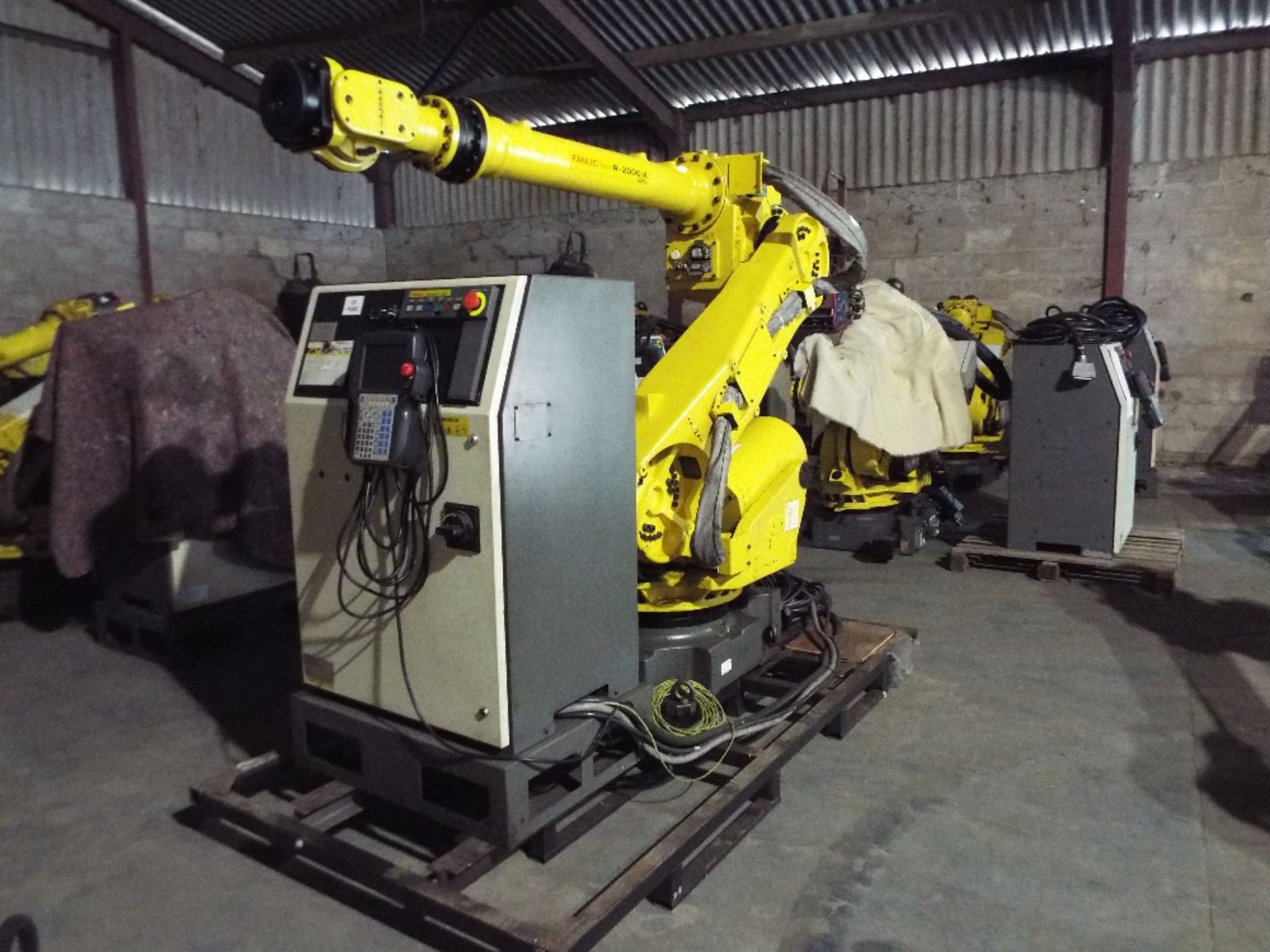 Fanuc Robot Type R - 2000iA - 125L - RJ3iB