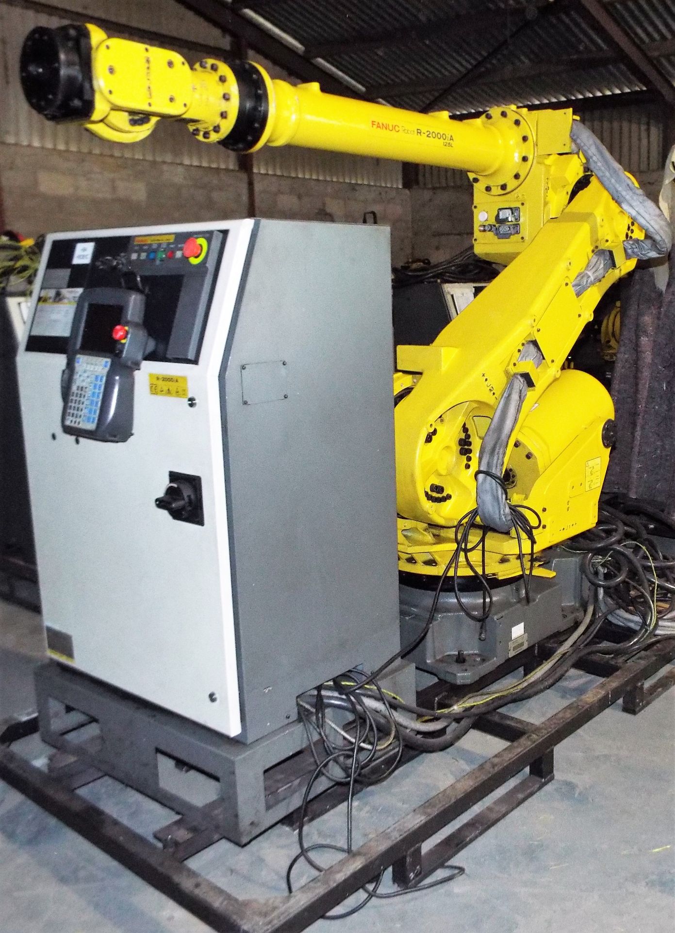 Fanuc Robot Type R - 2000iA - 125L - RJ3iB Control