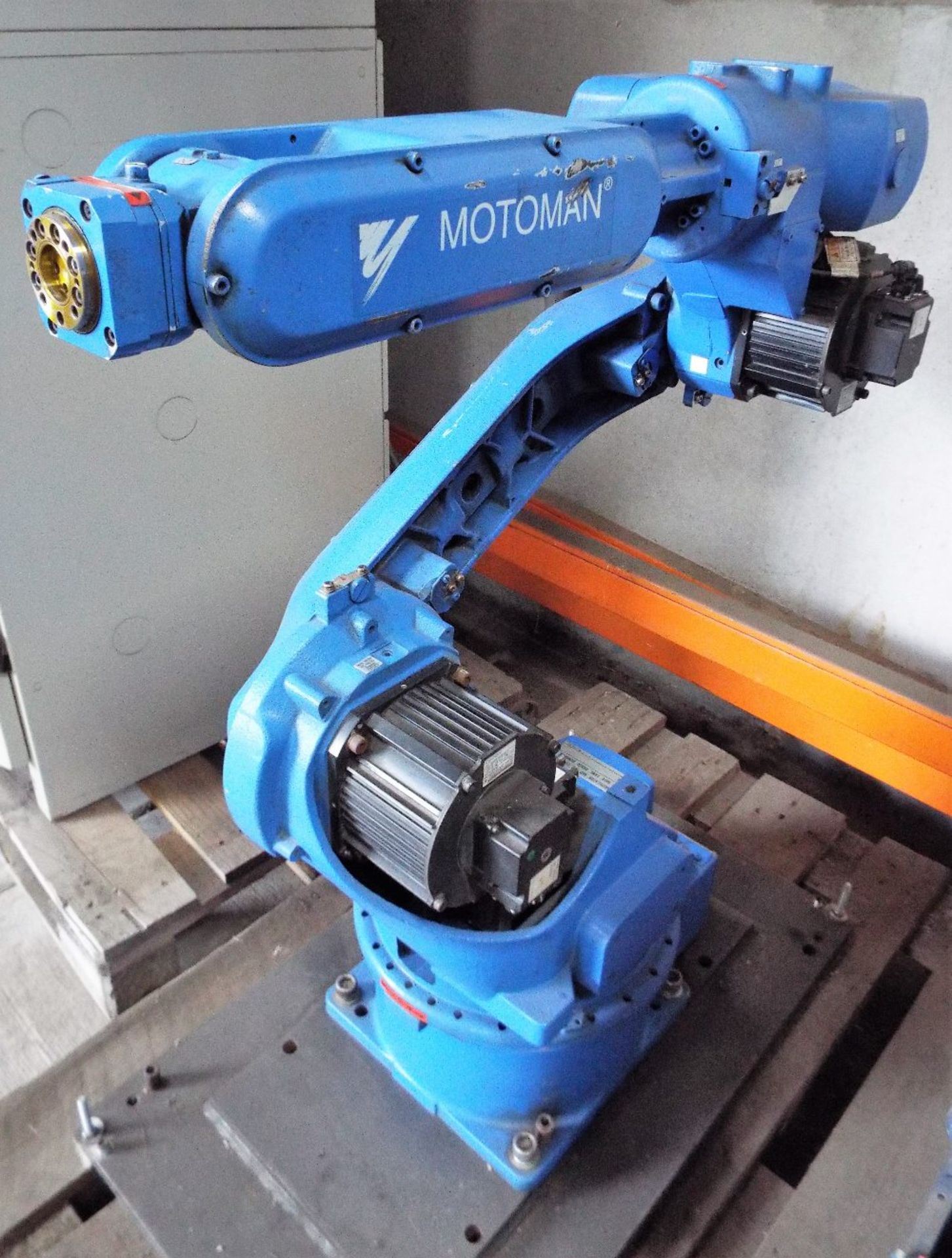 Motoman YR-HP6-COO Mig Welding Industrial Robot - Image 2 of 13