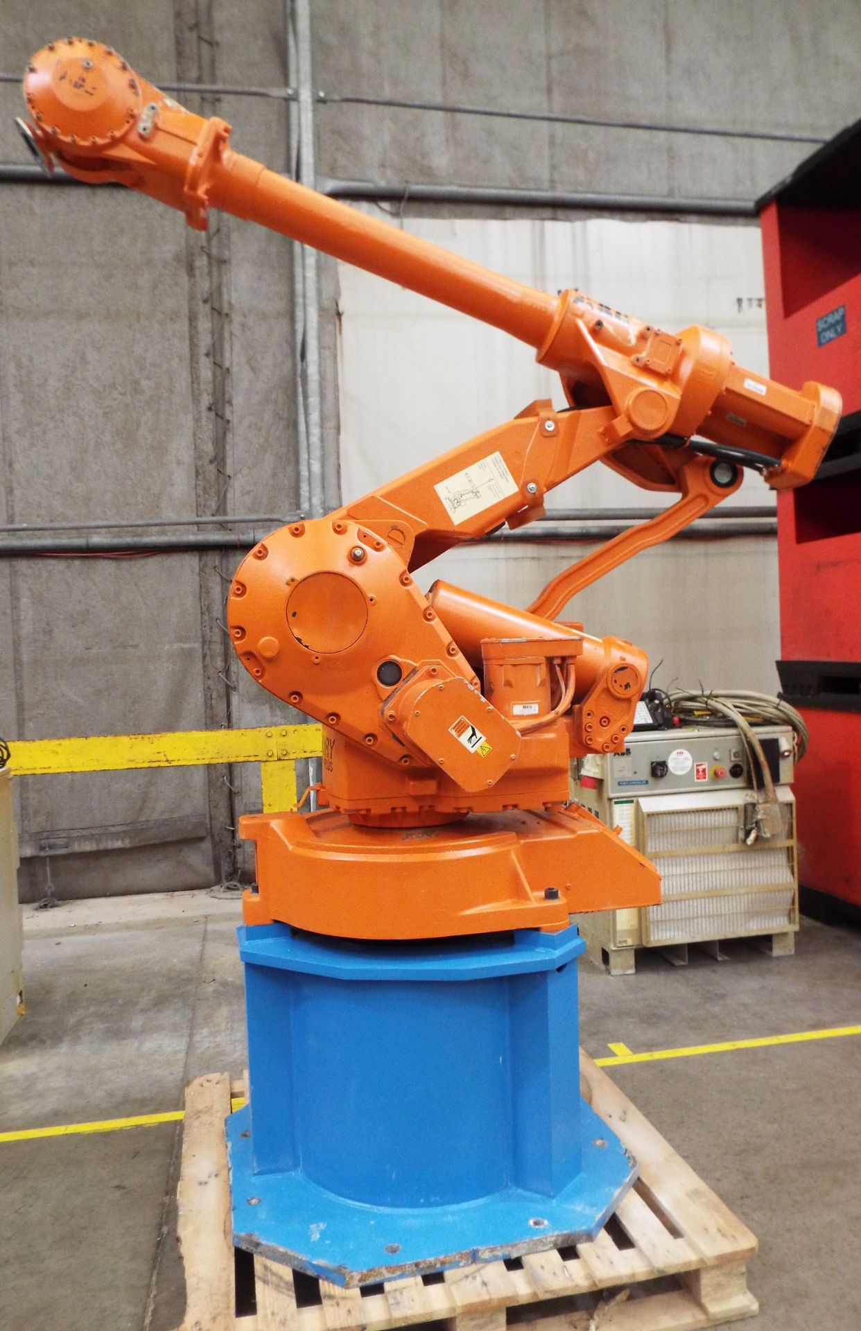 ABB-IRB 4400 - M2000 6 Axis Industrial Robot.
