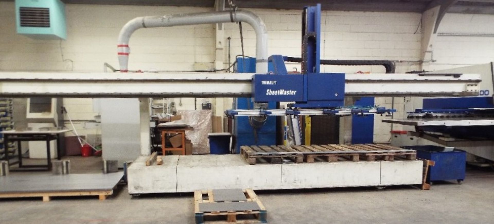 Now Sold! - Trumpf Trumatic T500R FMC Punch Press cw On/Off Sheet Mechanical Handling System. - Image 2 of 39