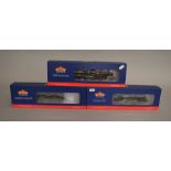 EX-SHOP STOCK: OO Gauge three boxed locomotives by Bachmann; 31-882 Midlands Class 4F,