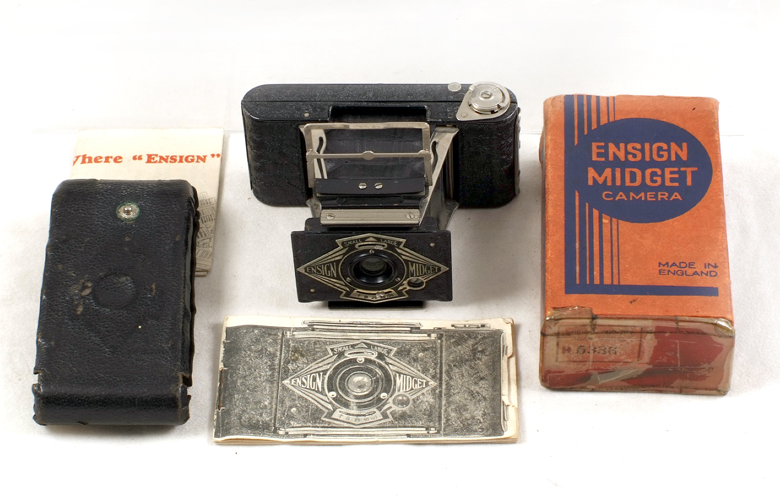 Eljy, Meopta & Other Sub Miniature Cameras. - Image 2 of 2