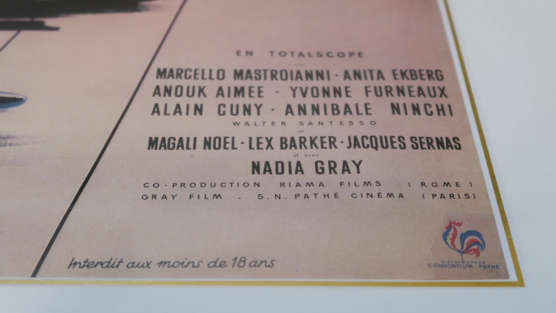 La Dolce Vita original French ''petite affiche'' film poster starring Anita Ekberg with Marcello - Image 4 of 4