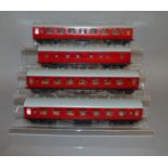 O Gauge. 4 kit built Finescale GWR Coaches in maroon, all appear VG.