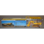 2 Liebherr construction diecast models (2)