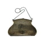 A silver purse H/M Birmingham 1916, approx 82gms