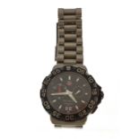 TAG HEUER - A gents stainless steel Tag Heuer Formula 1 quartz wristwatch, model WAH111A.BA0850,