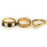Three 9ct H/M rings, a wishbone & two paste stone sete (one with stone missing), approx gross weight