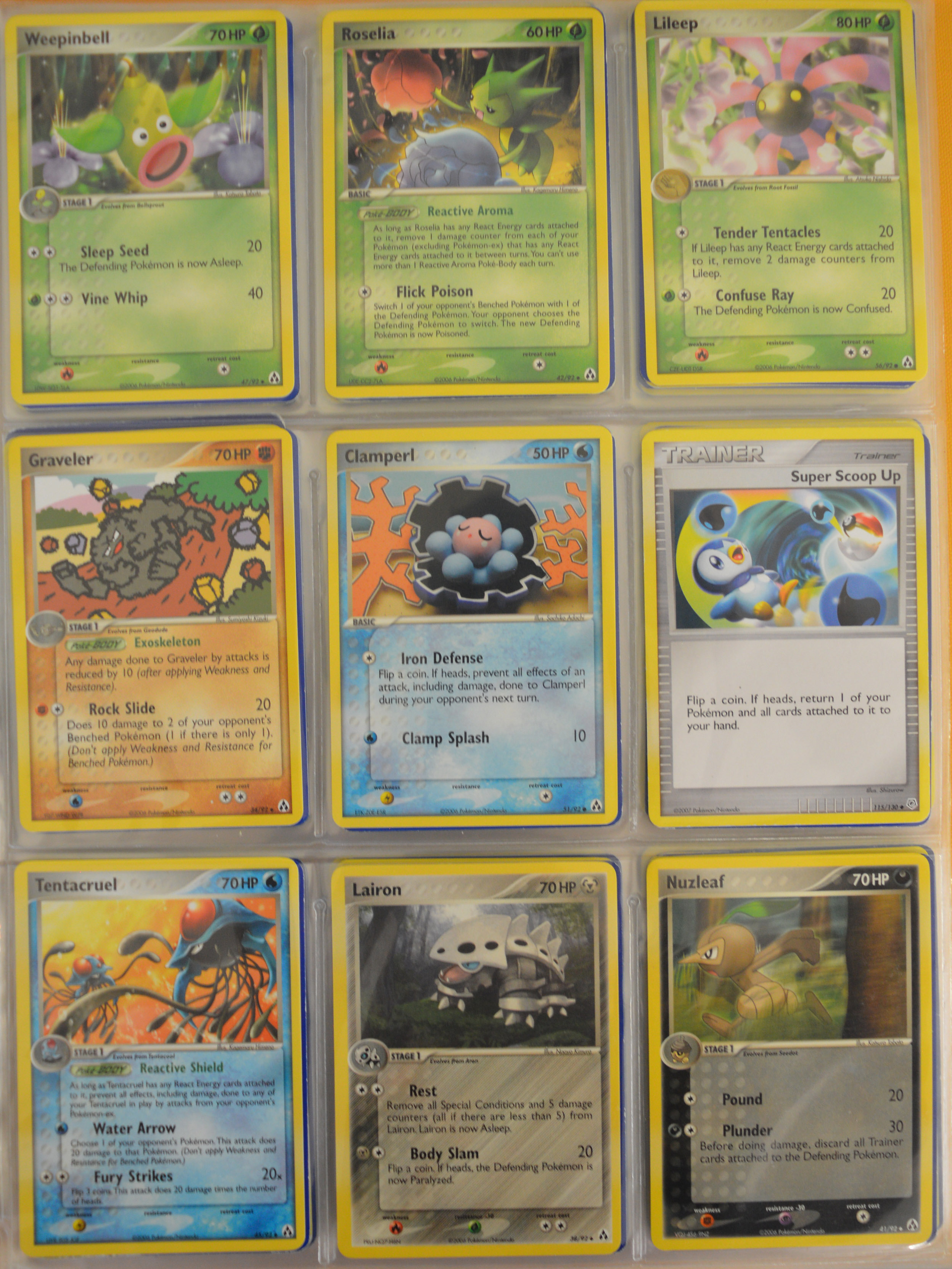 A mixed lot of Pokemon items, which includes; Game boy Color, Trading cards etc - Image 25 of 87