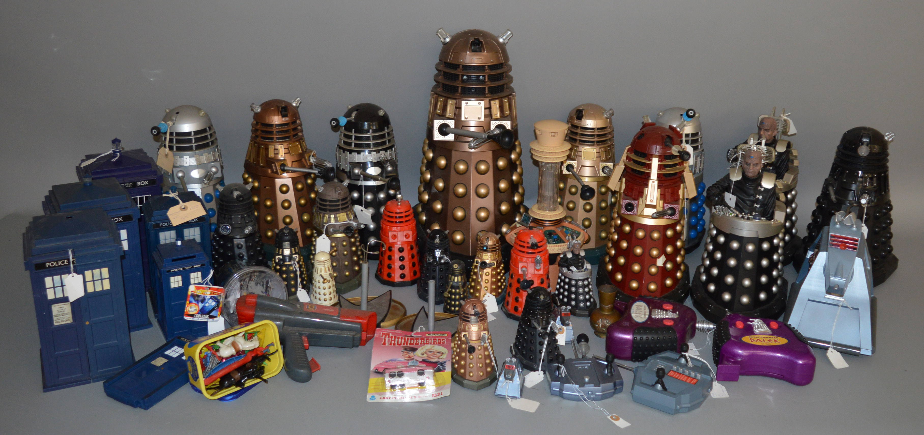 A good quantity of mostly unboxed Doctor Who items, mainly Daleks of varies sizes, this lot is