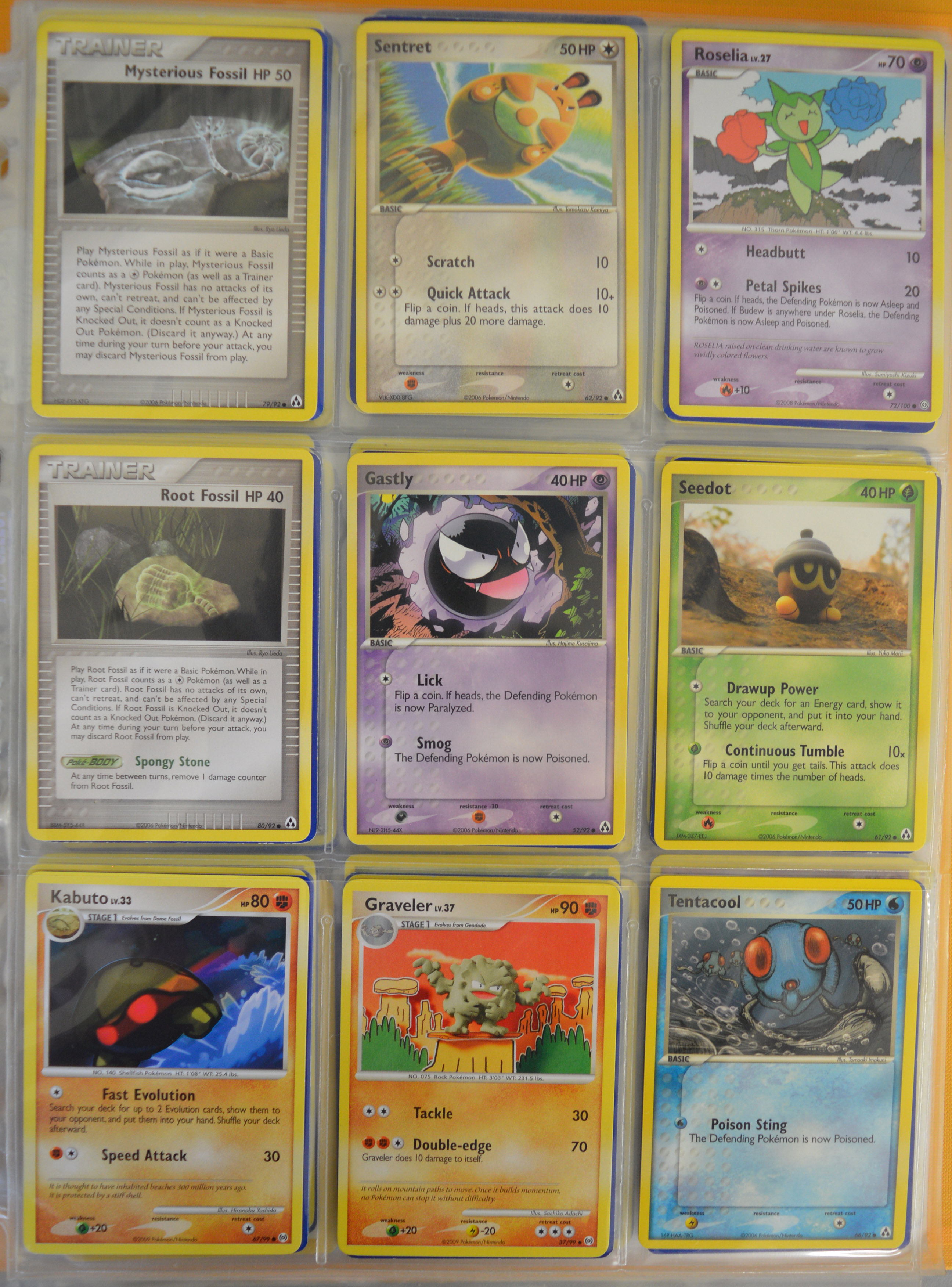 A mixed lot of Pokemon items, which includes; Game boy Color, Trading cards etc - Image 15 of 87