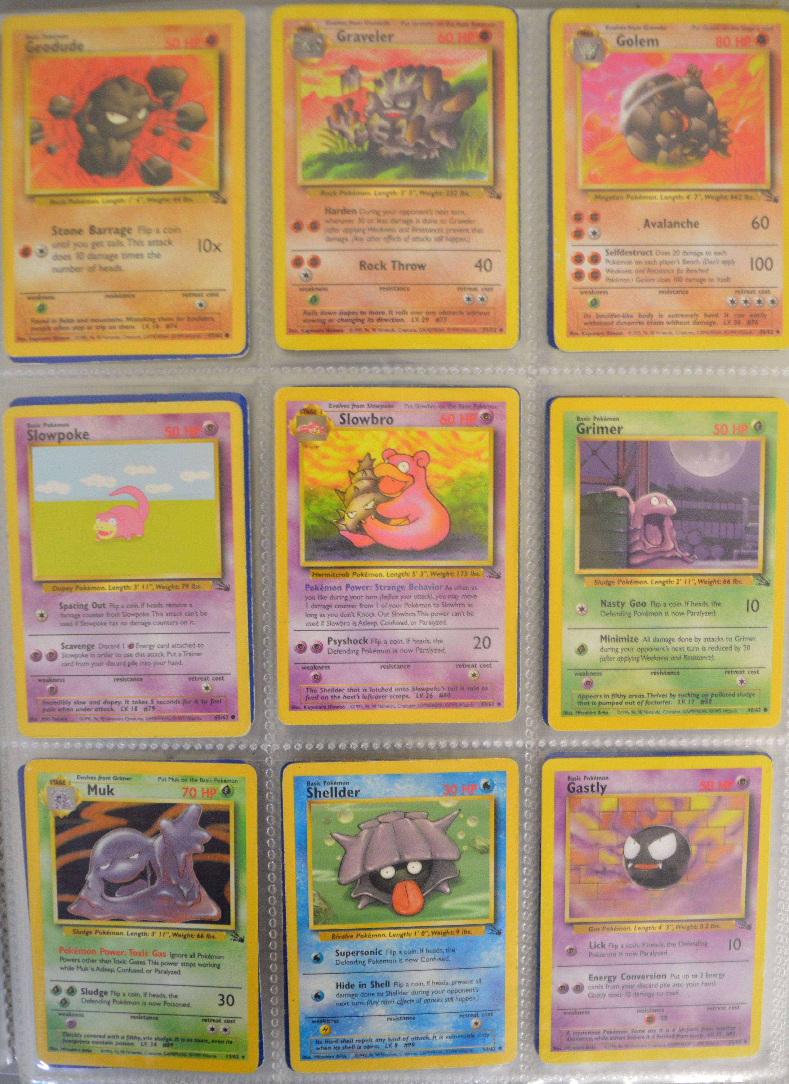 A mixed lot of Pokemon items, which includes; Game boy Color, Trading cards etc - Image 72 of 87